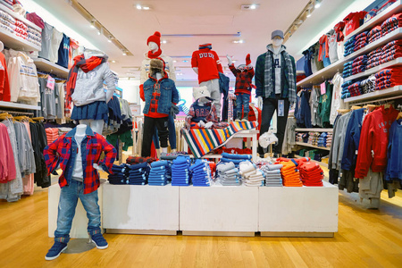 内部服装店 零售行业的独特风景线